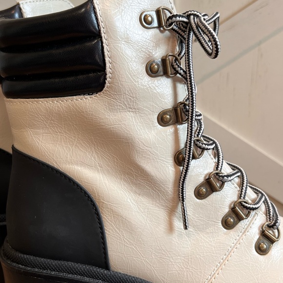 Michael by Michael Shannon Natacha Ivory Platform Moto Combat Boots Size 8 NEW - Picture 9 of 10